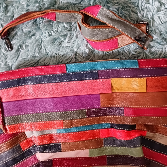 Amerileather Colorful Handbag - Picture 2 of 3